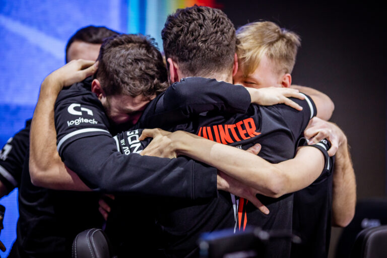 De gauche à droite, JACKZ, Hunter, Monesy