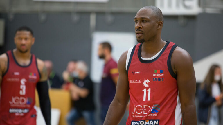 Florent Pietrus sous le maillot des Metz Canonniers