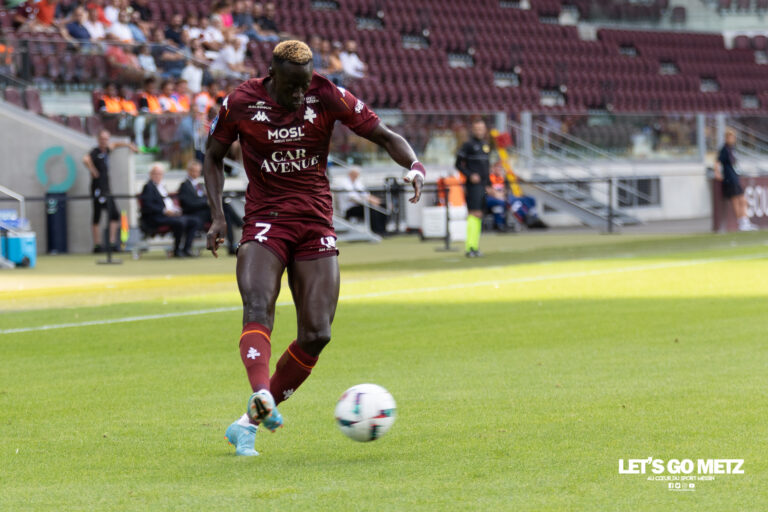 Ibrahima Niane vers l'Étoile Rouge de Belgrade