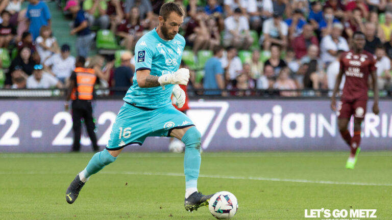 Alexandre Oukidja prolonge avec le FC Metz