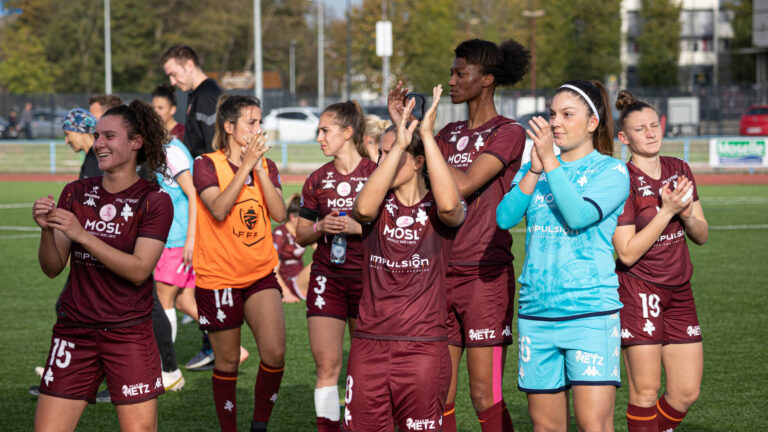 Les joueuses du FC Metz affrontent le Stade Brestois pour rester dans la course à la montée.